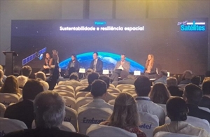 Erika Rosseto en el panel sobre resiliencia y sostenibilidad